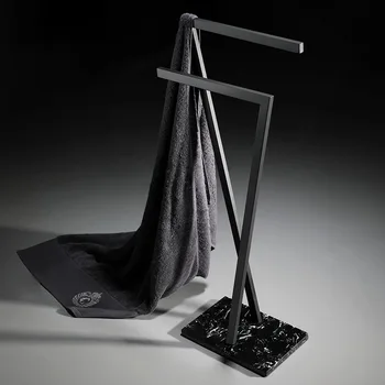 Вешалка для полотенец от пола до пола, черная стойка для хранения ванной из нержавеющей стали, креативная вешалка для халатов в ванной, полотенцесушитель, полотенце
